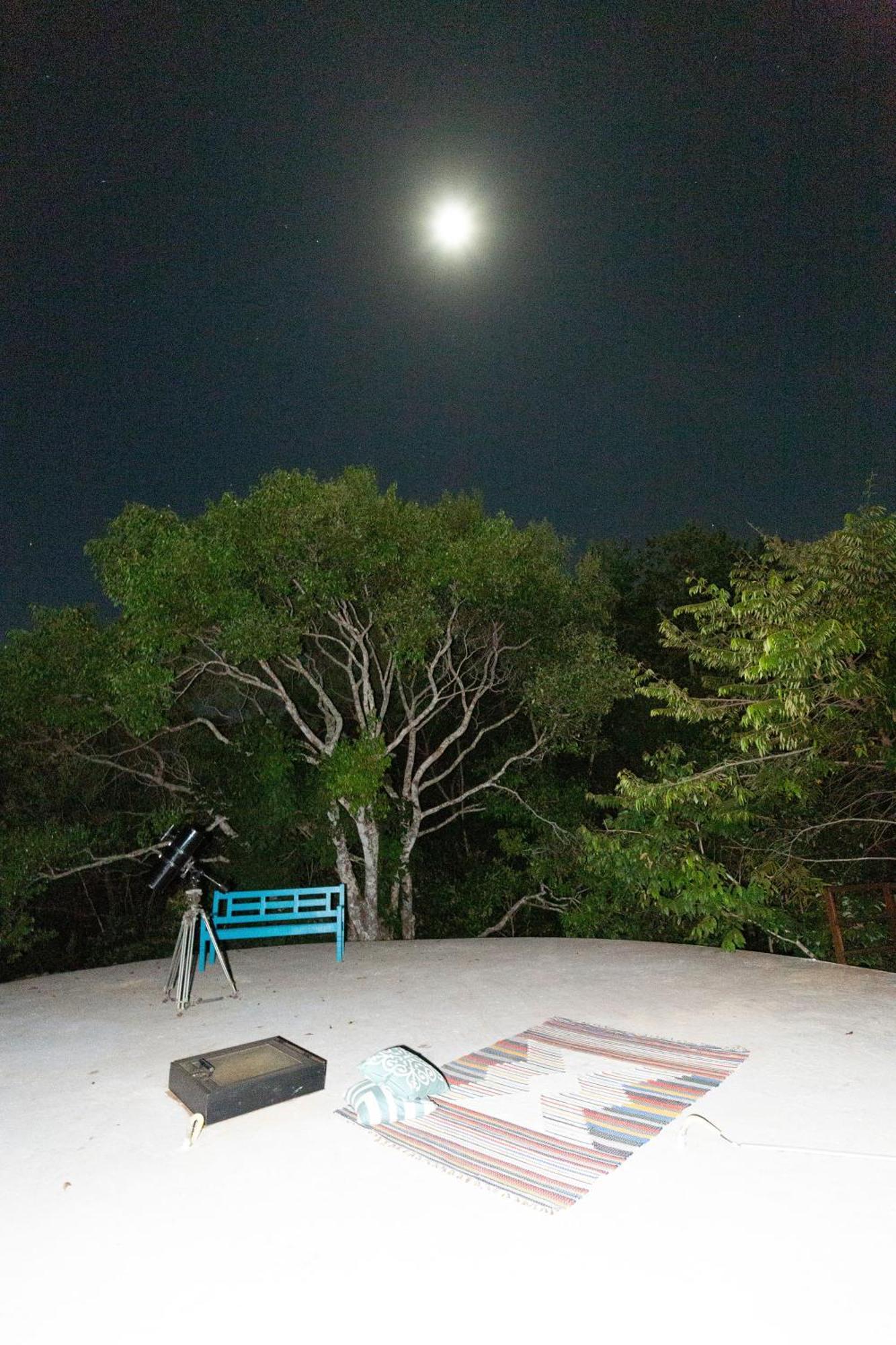 Floresta Encantada Telescopio,Fogueira, Riacho Chapada dos Guimarães Εξωτερικό φωτογραφία