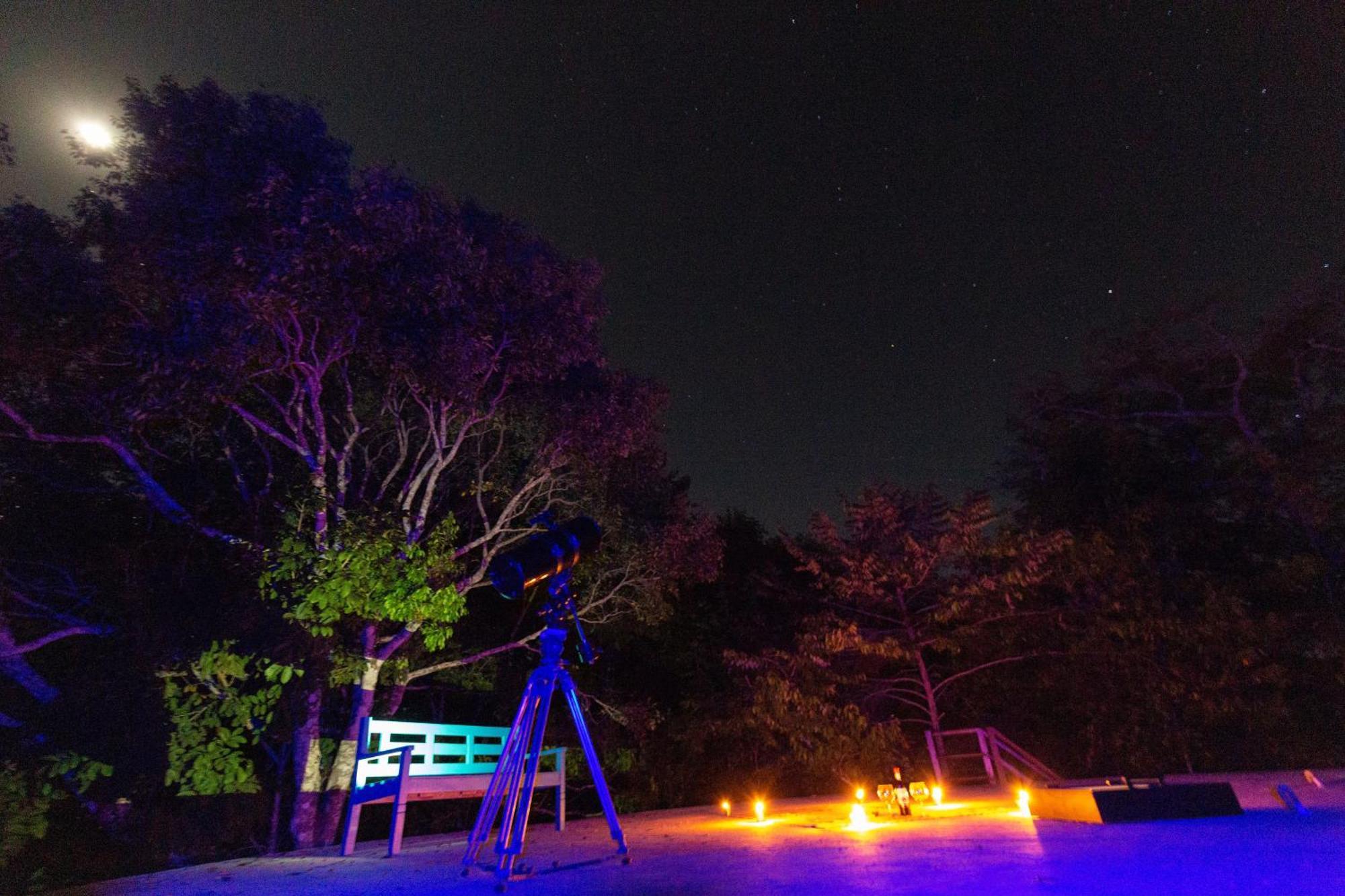 Floresta Encantada Telescopio,Fogueira, Riacho Chapada dos Guimarães Εξωτερικό φωτογραφία